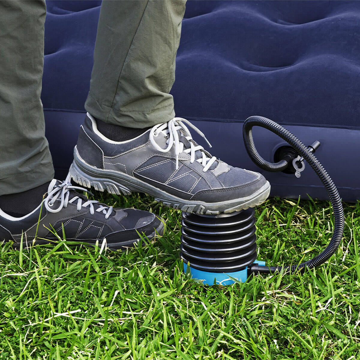 Bestway Fotpump 13 cm Uppblåsbar och Camping 62147 finns hos Aktivcamping
