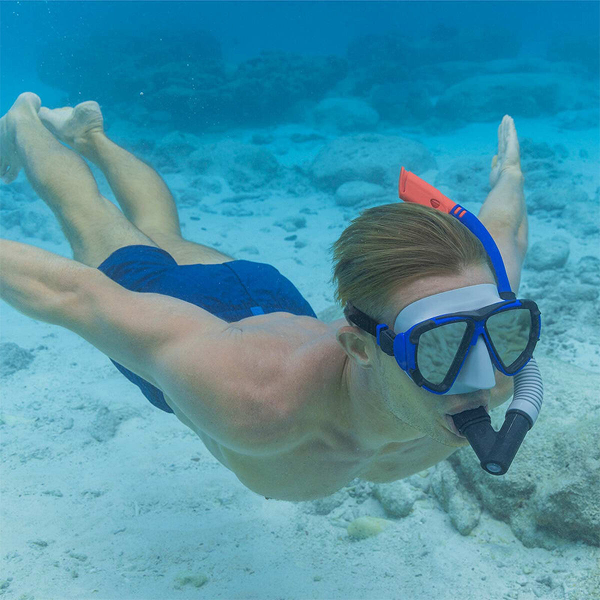 Bestway Junior Mask och Tube Set Anatomisk Rem Blandad Färg +7 År Strand och Pool 24035 finns hos Aktivcamping