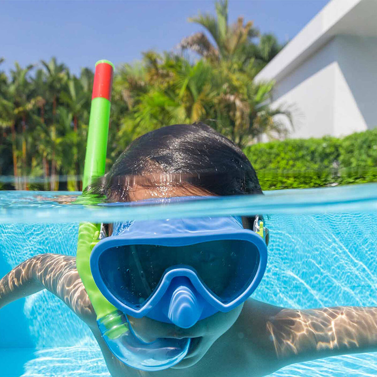 Bestway Set Mask och Tub Junior Purge Valve Färgsortering +7 år Strand och Pool 24032 finns hos Aktivcamping