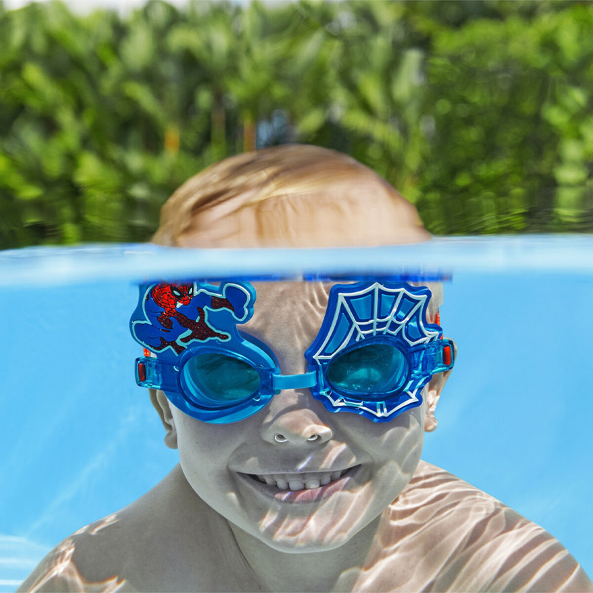 Bestway Spiderman Simglasögon för barn Silikonrem +3 år Strand och Pool 98022 finns hos Aktivcamping