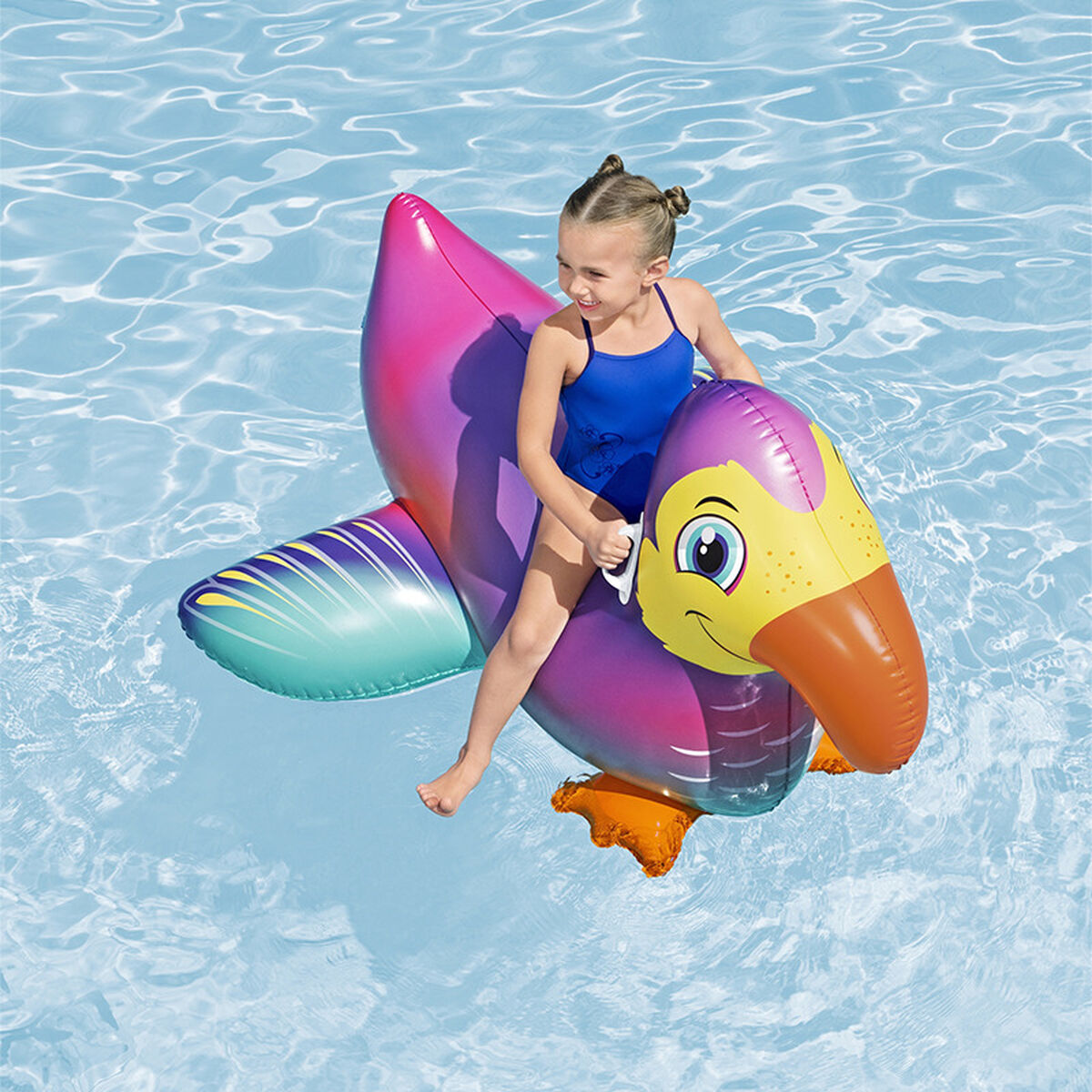 Bestway Uppblåsbar Tukanfigur med Handtag 141x113 cm +3 År Strand och Pool 41504 finns hos Aktivcamping