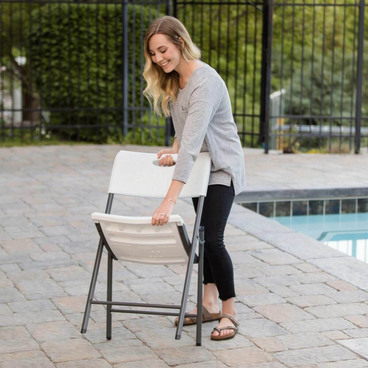 Hopfällbar Stol Lifetime Vit 4 st finns hos Aktivcamping