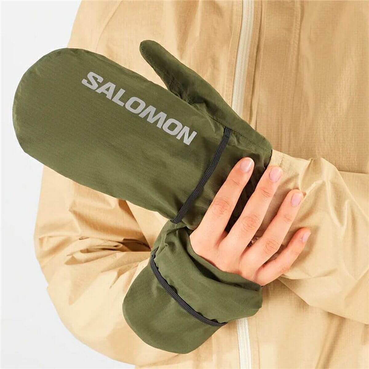Handskar Salomon LC2052100 finns hos Aktivcamping