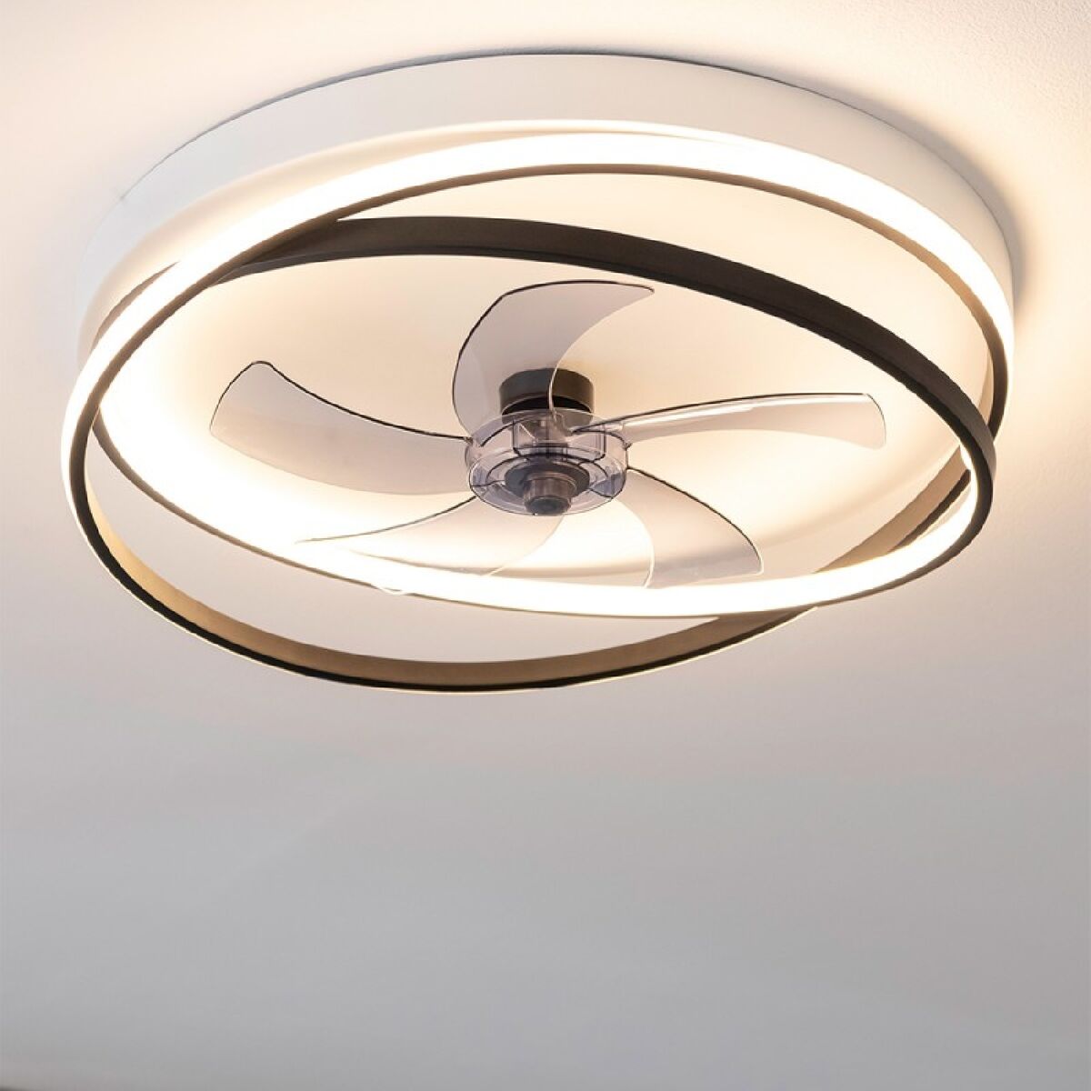 Takfläkt med belysning Cecotec EnergySilence LampAero 600 FlowLight 20 W 45 W finns hos Aktivcamping