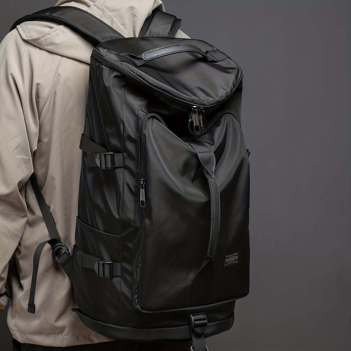 Vattentät Reseryggsäck med Skofack Sport Gym Travel Backpack finns hos Aktivcamping