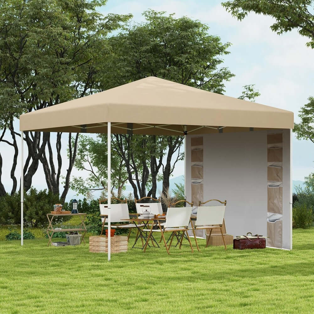 Vattentålig beige paviljong 3x3x2,8 m med bakvägg och fickor finns hos Aktivcamping