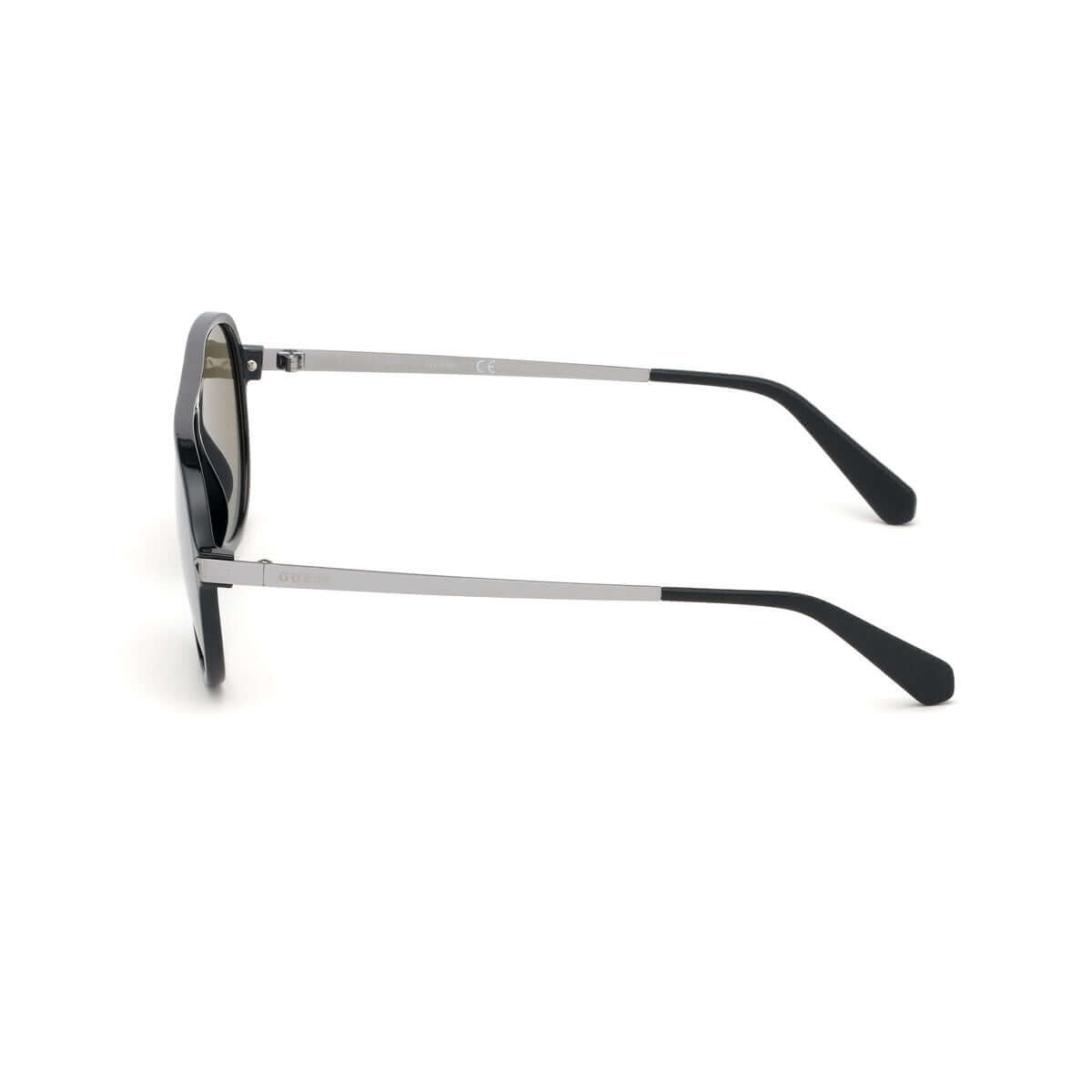 Herrsolglasögon Guess GU6941-5905A ø 59 mm finns hos Aktivcamping