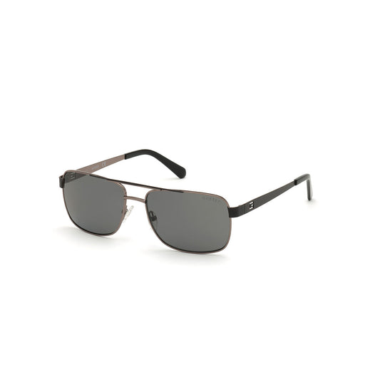 Herrsolglasögon Guess GU6968-5808D ø 58 mm finns hos Aktivcamping