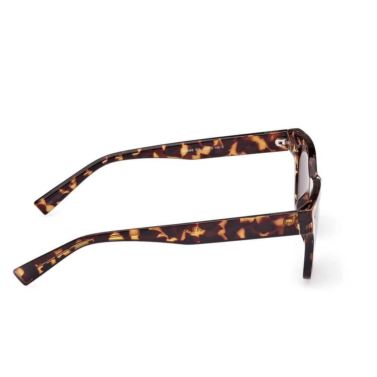 Herrsolglasögon Guess GU8265-5352A Ø 53 mm finns hos Aktivcamping