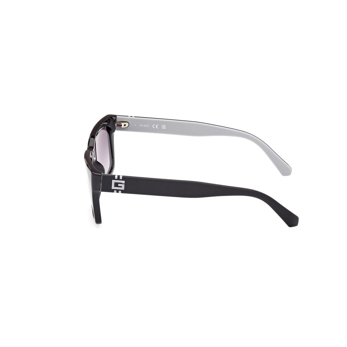 Herrsolglasögon Guess GU00121-5601B ø 56 mm finns hos Aktivcamping
