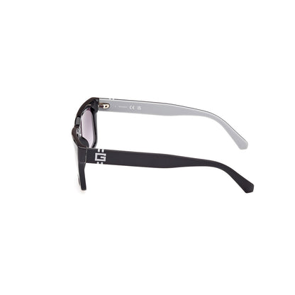 Herrsolglasögon Guess GU00121-5601B ø 56 mm finns hos Aktivcamping