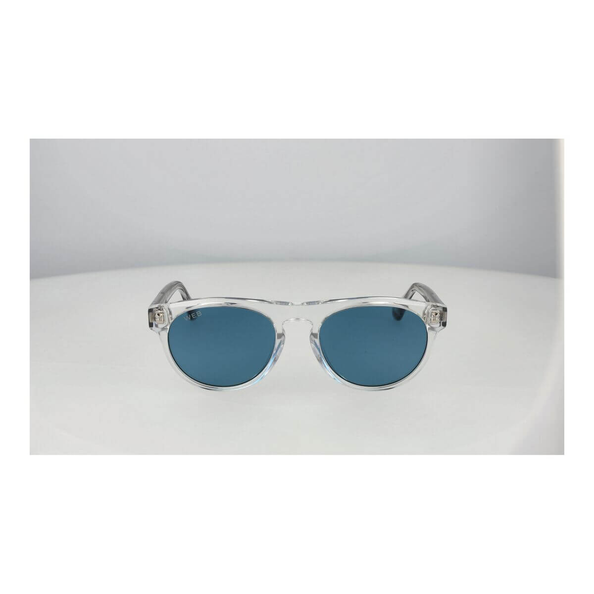 Herrsolglasögon Web Eyewear WE0372 5326V finns hos Aktivcamping