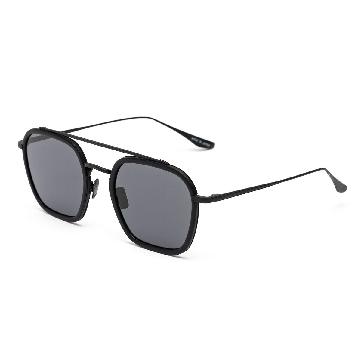 Herrsolglasögon Belstaff MERRICK-II-54 ø 54 mm finns hos Aktivcamping