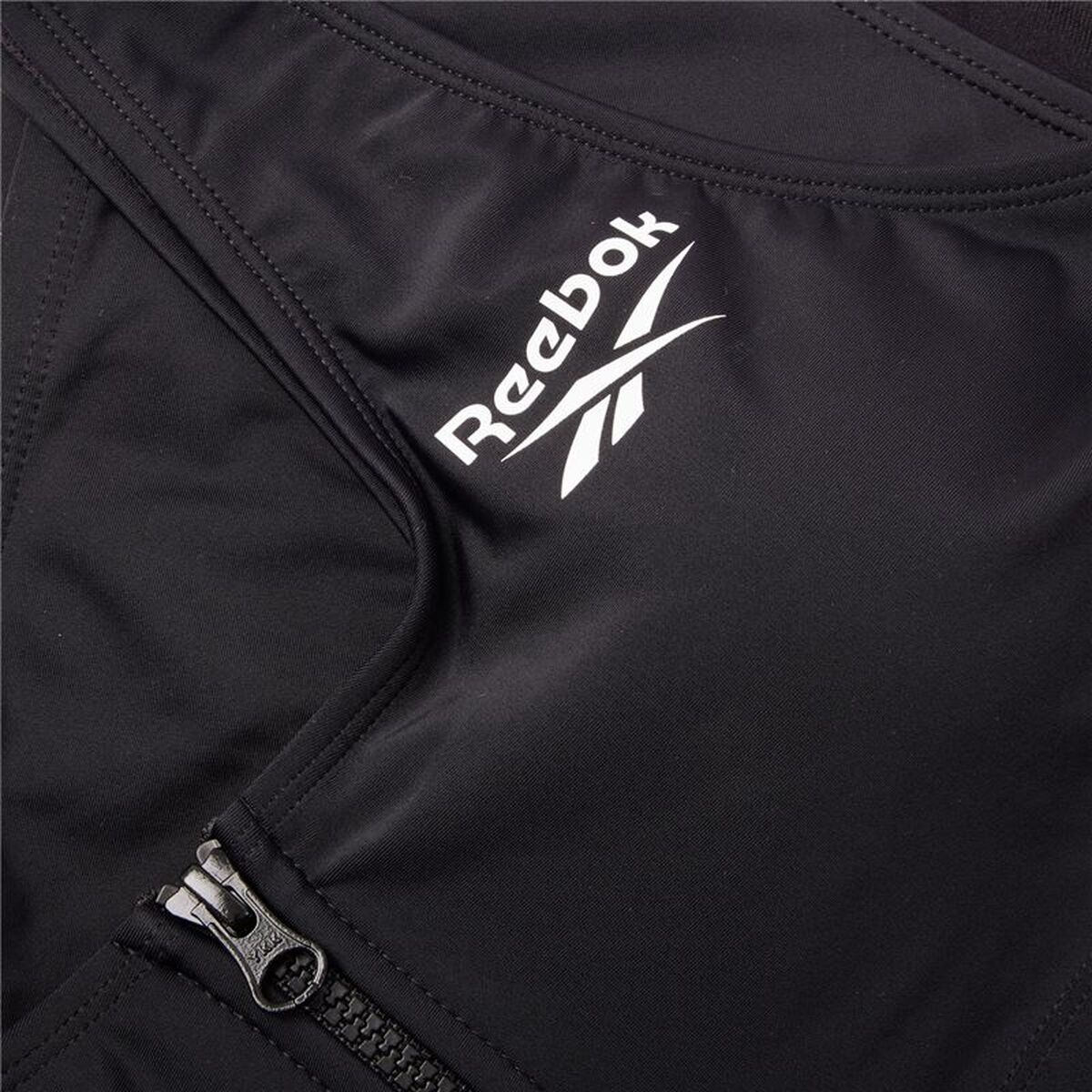 V1H2A15D40CC1E55A8763858AABA61F6269RP6