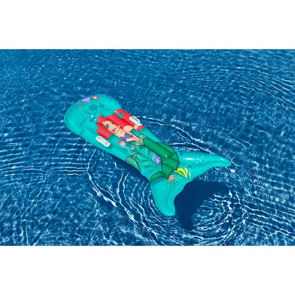 Luftmadrass Disney Den lilla sjöjungfrun finns hos Aktivcamping