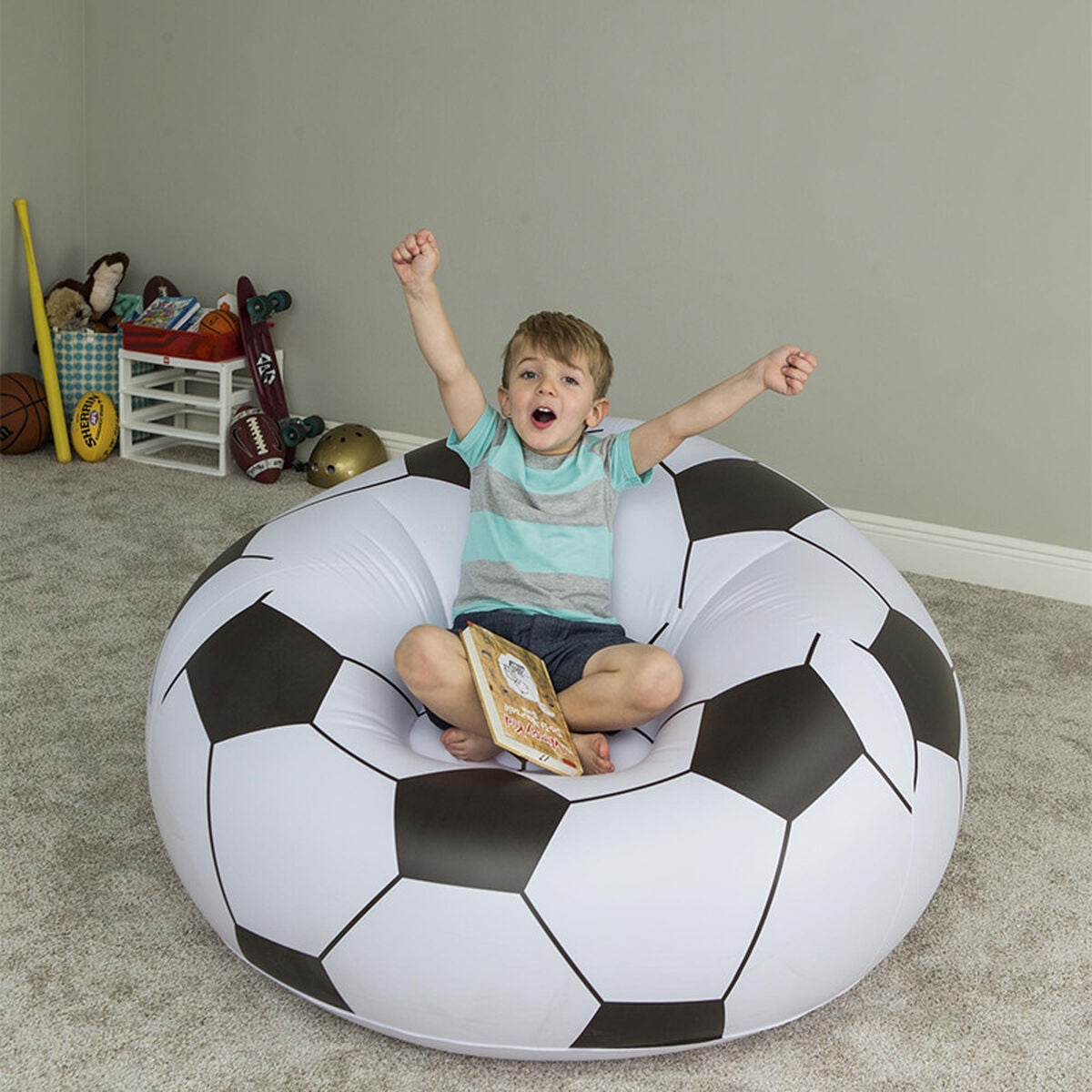 Bestway Jordens Jättestol Fotboll 114x112x66 cm +6 år Inomhus och Trädgård 75010 finns hos Aktivcamping