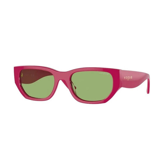 Damsolglasögon Vogue VO5586S-3160-2 Ø 53 mm finns hos Aktivcamping