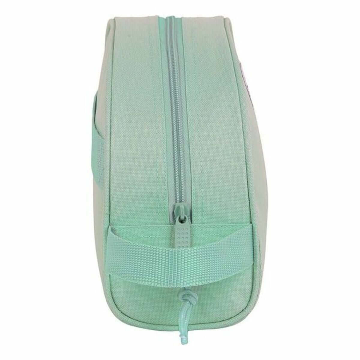 Skolnecessär BlackFit8 M332 Turkos 28 x 18 x 10 cm finns hos Aktivcamping