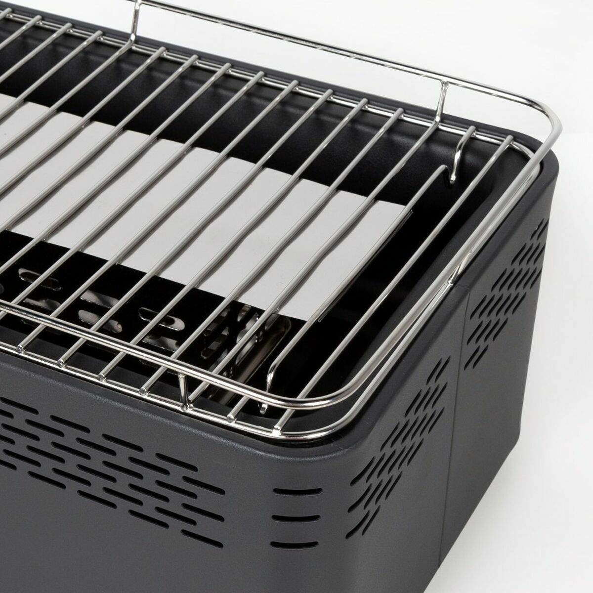 Bärbar rökfri kolgrill Aktive finns hos Aktivcamping
