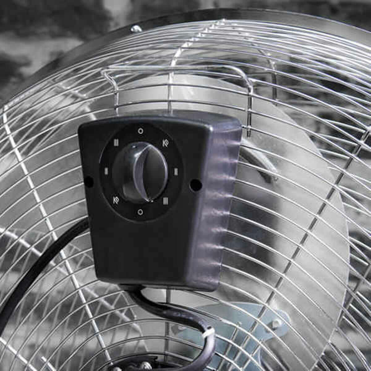Golvfläkt Cecotec EnergySilence 5000 Pro finns hos Aktivcamping