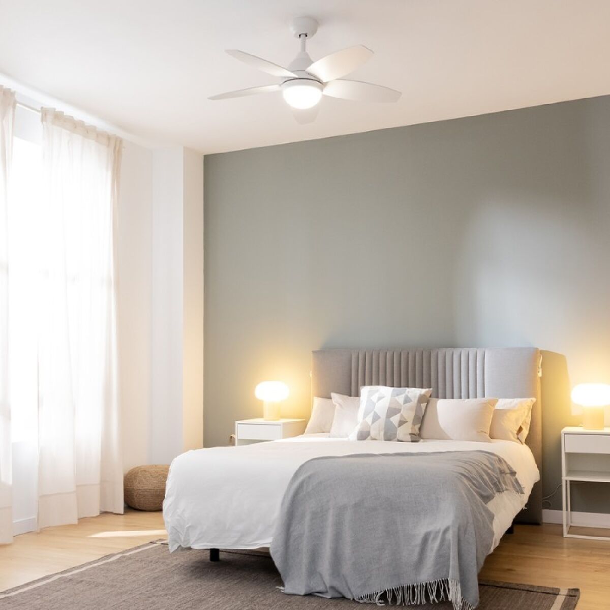 Takfläkt med belysning Cecotec EnergySilence Aero 4200 15 W 53 W - finns hos Aktivcamping