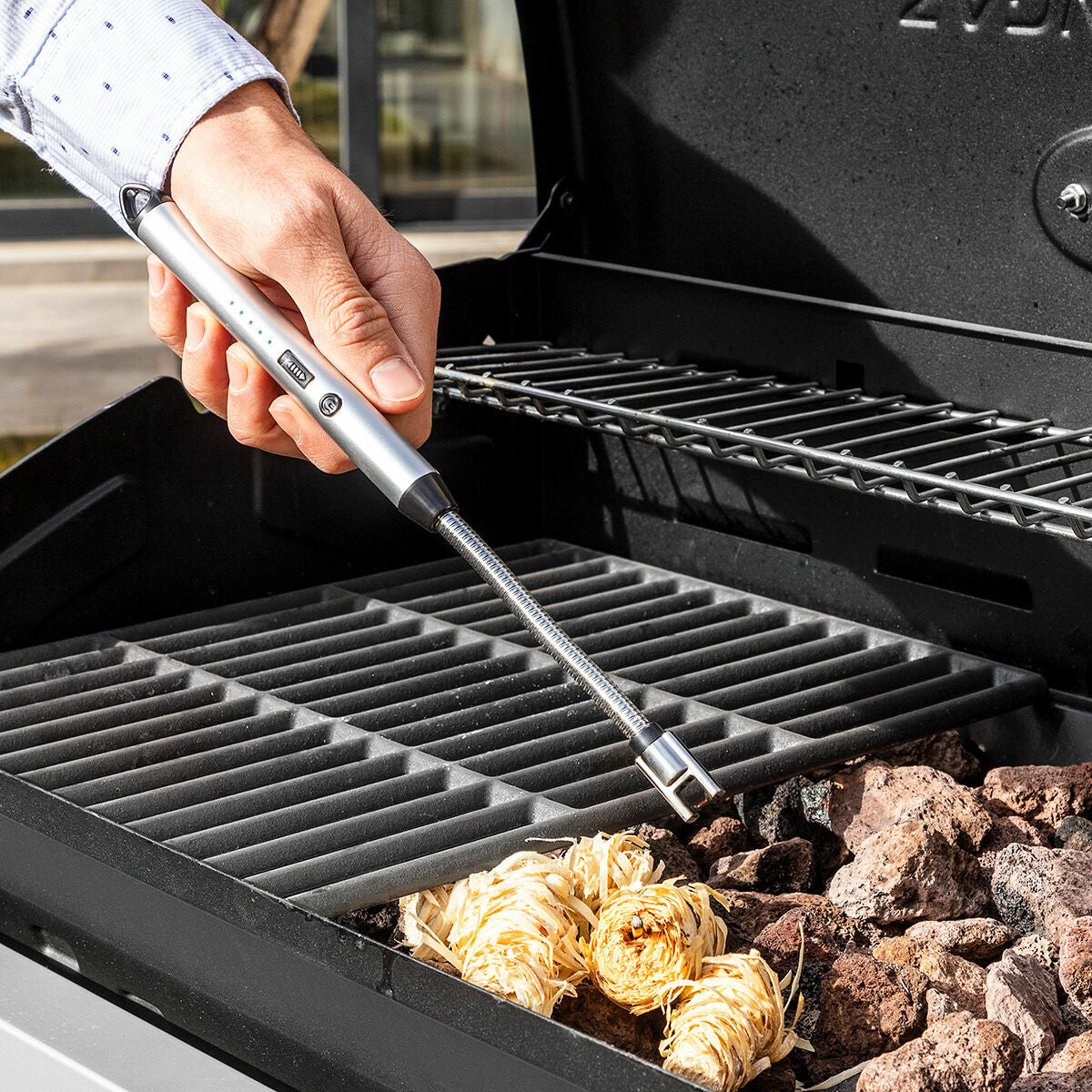 Flexibel och uppladdningsbar elektrisk tändare Eflecther InnovaGoods - finns hos Aktivcamping