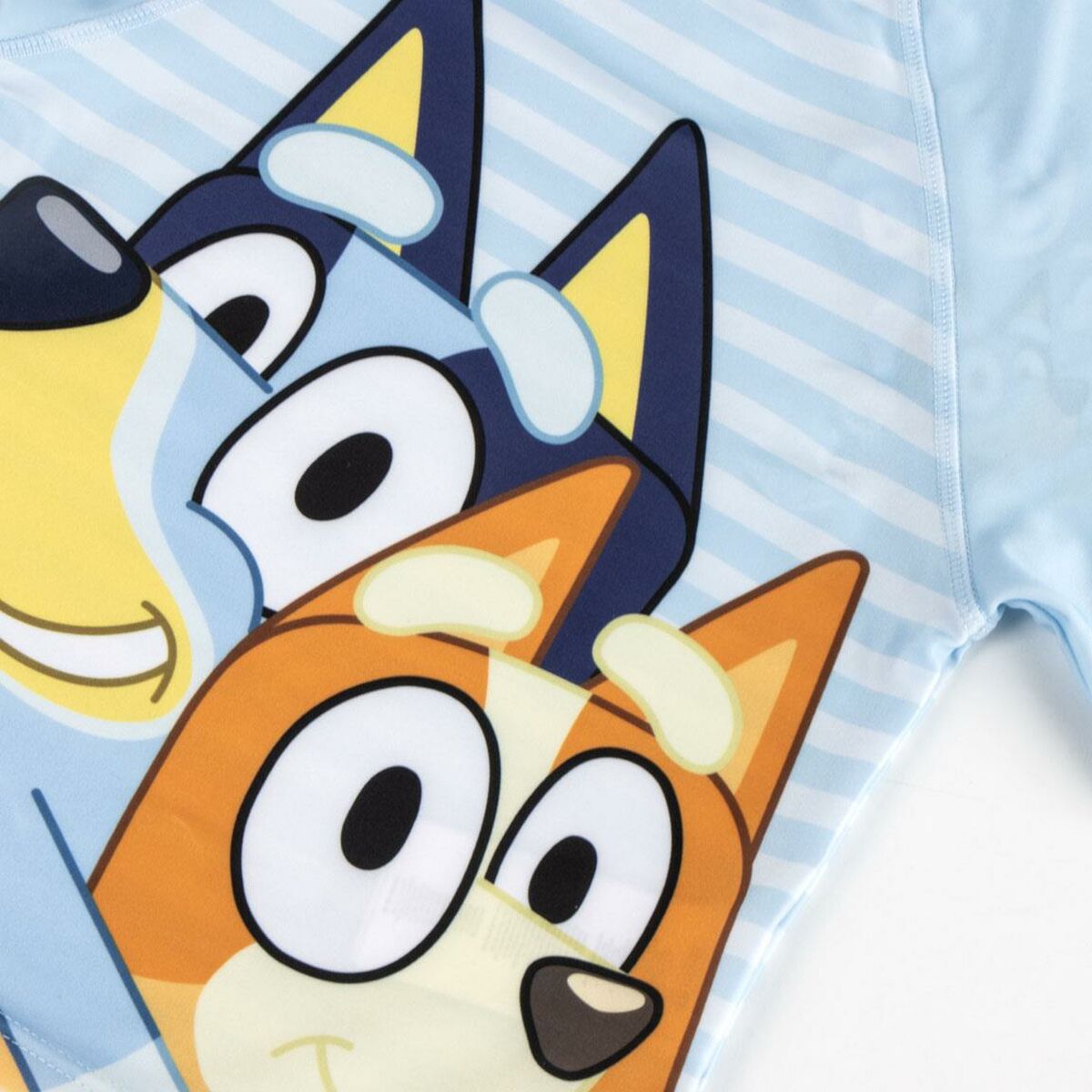 Badtröja Bluey finns hos Aktivcamping