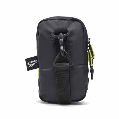 Axelväska Reebok Tech Style City finns hos Aktivcamping