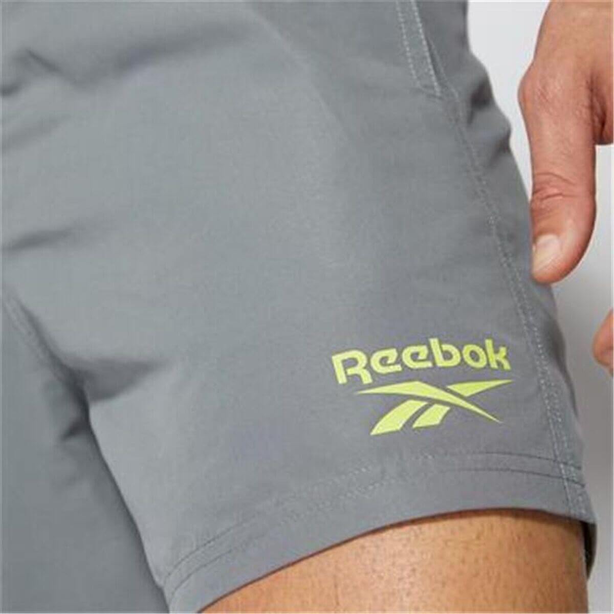 Badbyxor Herr Reebok Yale Essential Grå finns hos Aktivcamping