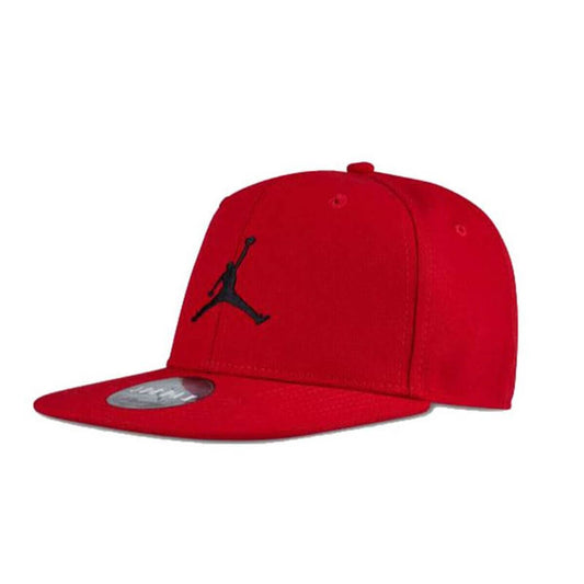 Barnkeps Jordan Jumpman Röd (8-10 år) - finns hos aktivcamping.se