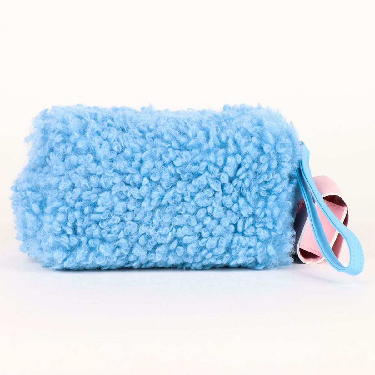 Barnnecessär Stitch Blå finns hos Aktivcamping