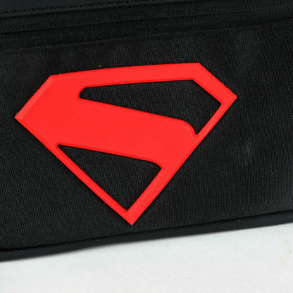Barnnecessär Superman black finns hos Aktivcamping