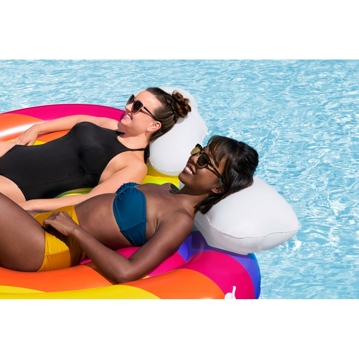 Bestway Flytande Ö Regnbåge Uppblåsbar 175x163 cm Strand och Pool 43722 finns hos Aktivcamping