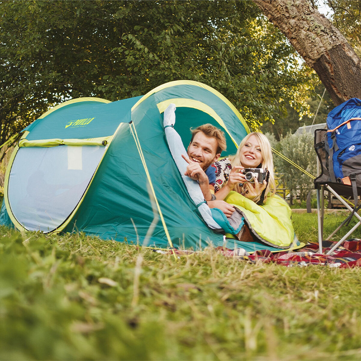Bestway Polyester Fiberglass Tält 235x145x100 cm Camping 68086 finns hos Aktivcamping
