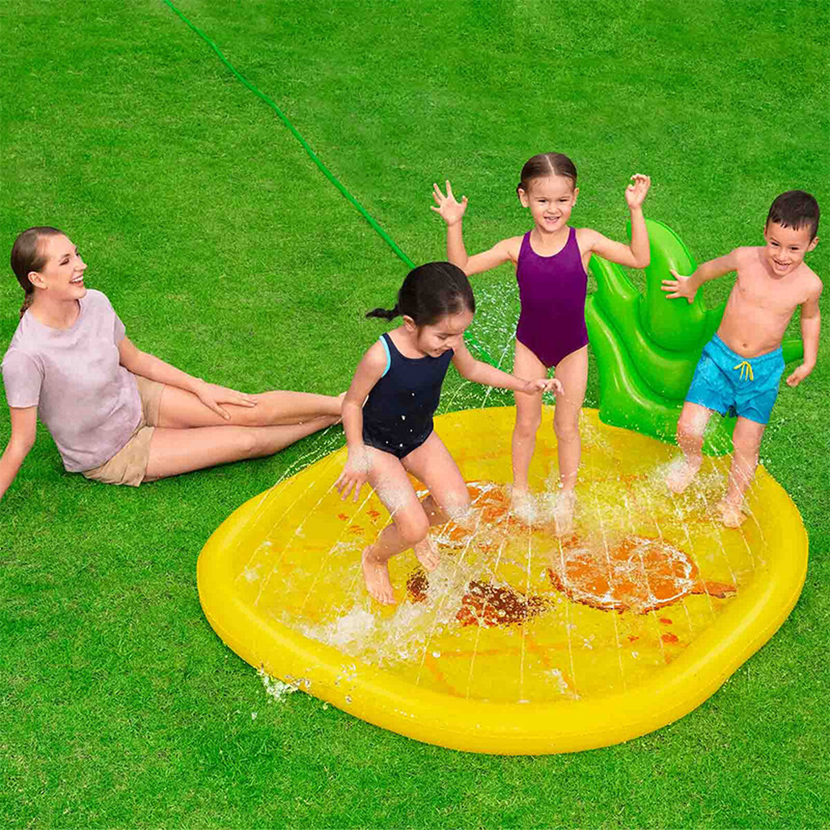 Bestway Sprinkler Uppblåsbar Ananasmadrass 196x165 cm +2 År Trädgård 52565 finns hos Aktivcamping