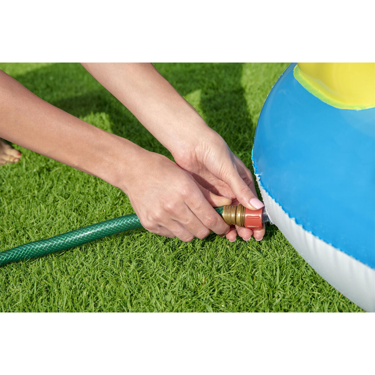 Bestway Uppblåsbar Pool Lekpark Regnbåge 257x145x91 cm +2 År Trädgård 53092 finns hos Aktivcamping