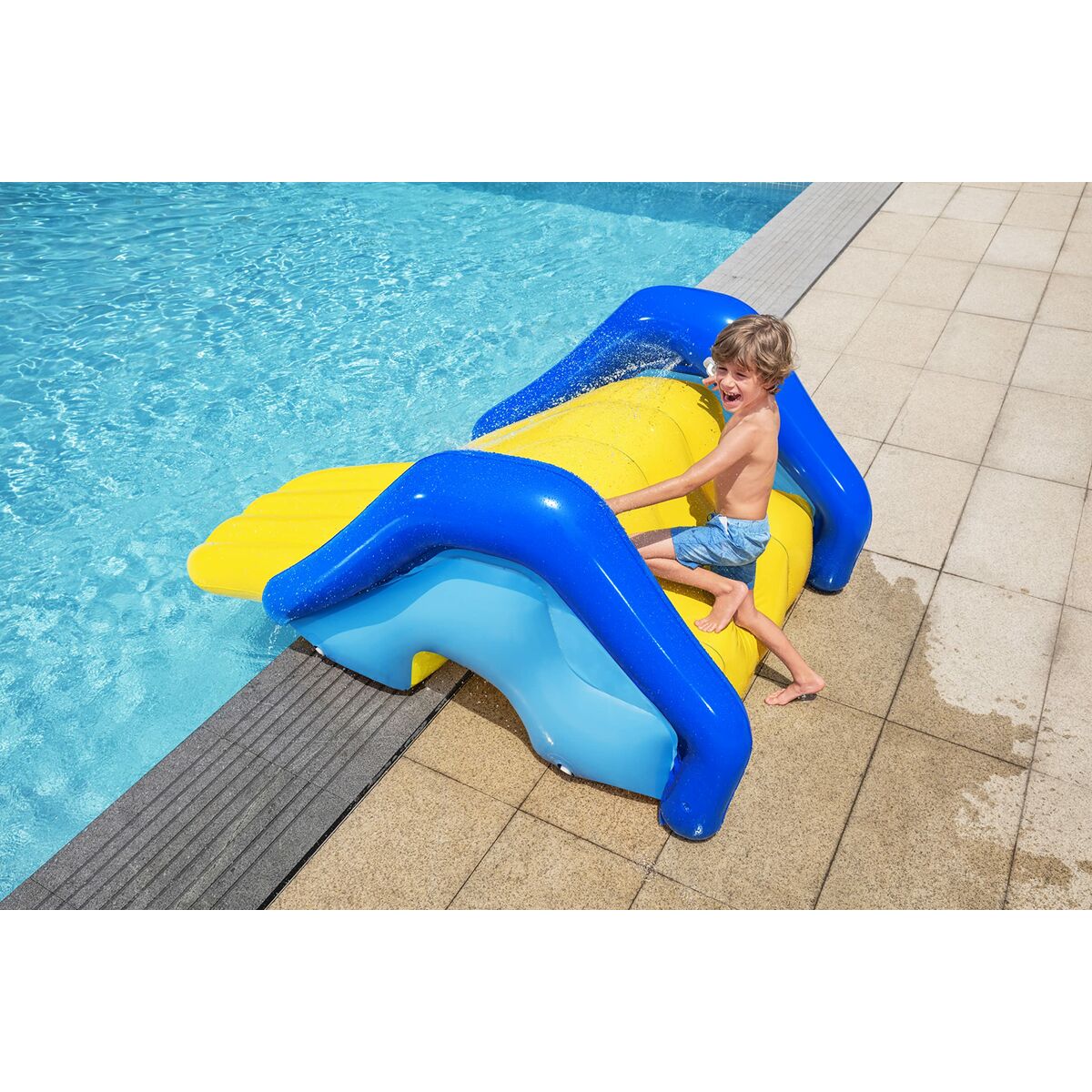 Bestway Uppblåsbar Rutschkana 247x124x100 cm +3 År Pool 52453 finns hos Aktivcamping