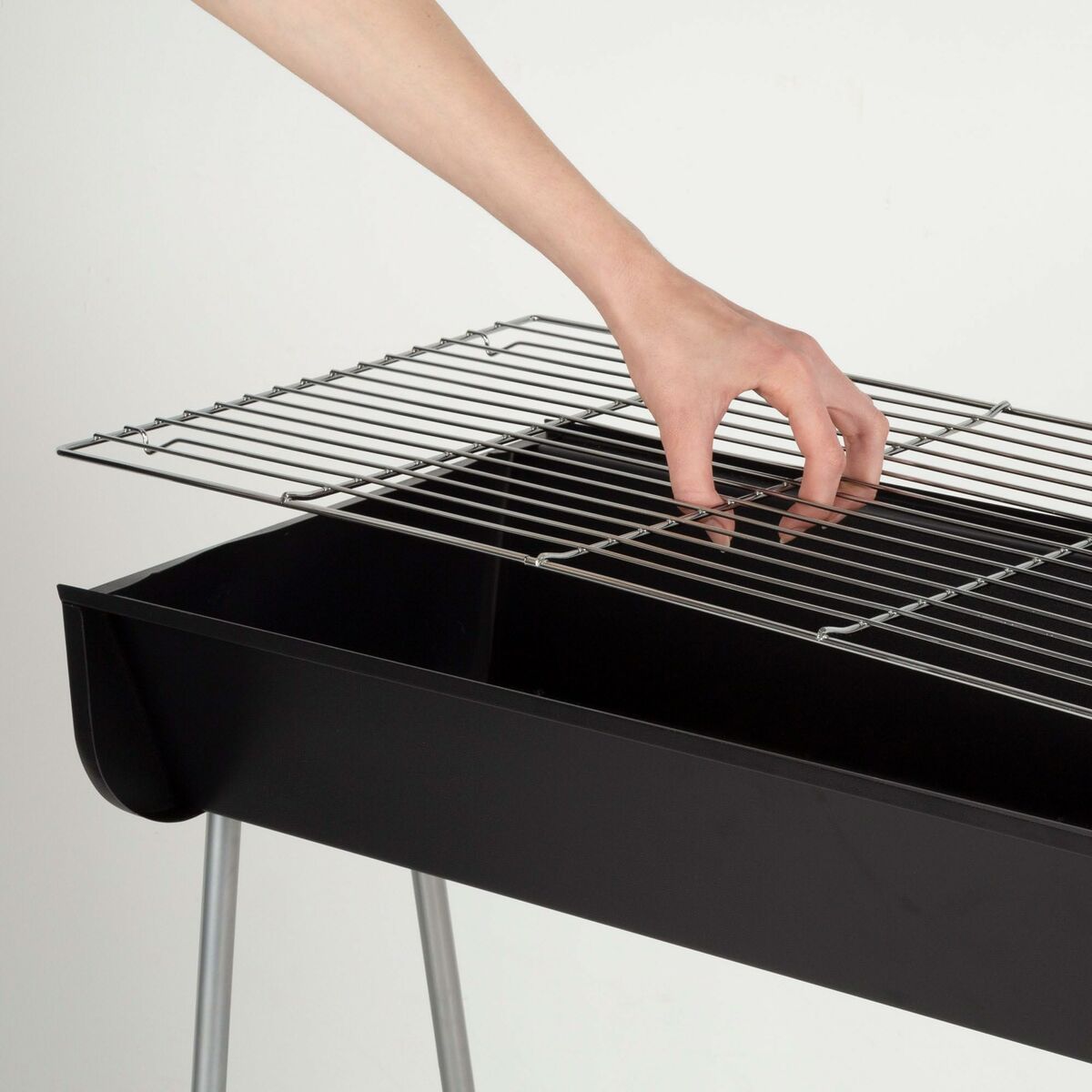 Bärbar Grill Aktive Stål finns hos Aktivcamping