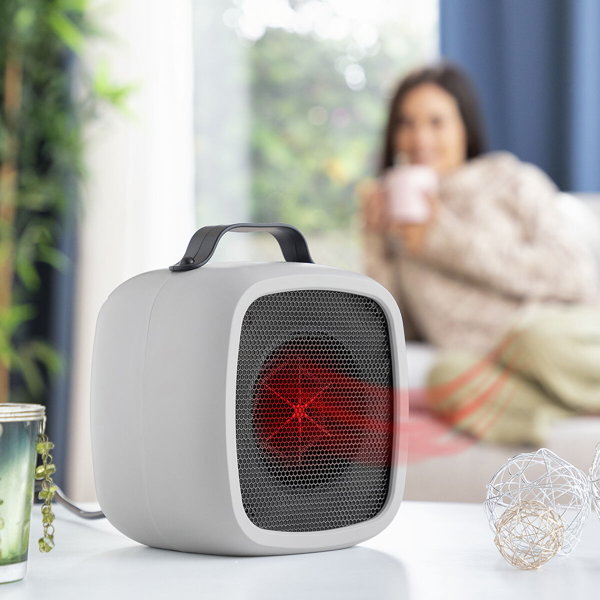 Bärbar elektrisk mini-värmare Bliwarm InnovaGoods finns hos Aktivcamping
