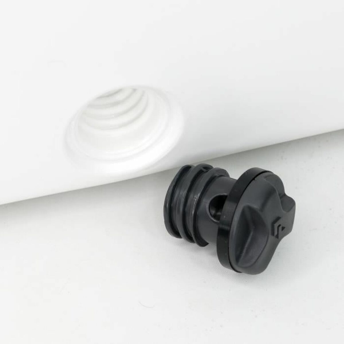 Bärbar kyl Dometic Patrol Vit 19 L 53 x 37,4 x 39,5 cm Plast finns hos Aktivcamping