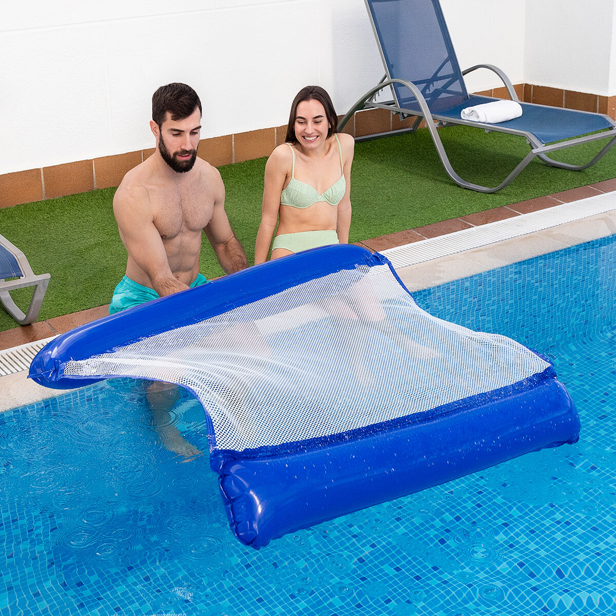 Dubbel flytande vattenmadrass för pool Twolok InnovaGoods - finns hos Aktivcamping