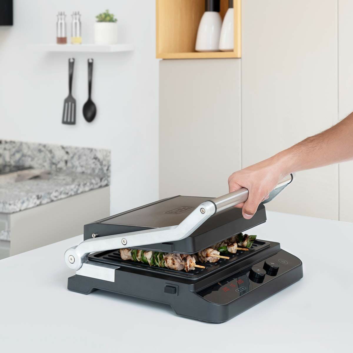 Elektrisk Grill Black & Decker BXGR2000E Svart 2000 W finns hos Aktivcamping
