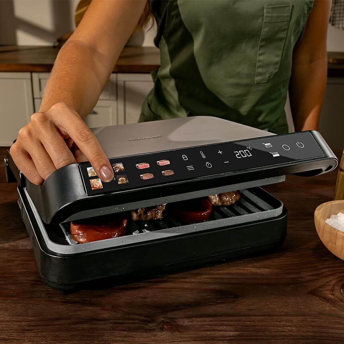 Elektrisk Grill Cecotec Rock'nGrill 2000 PerfectCook finns hos Aktivcamping