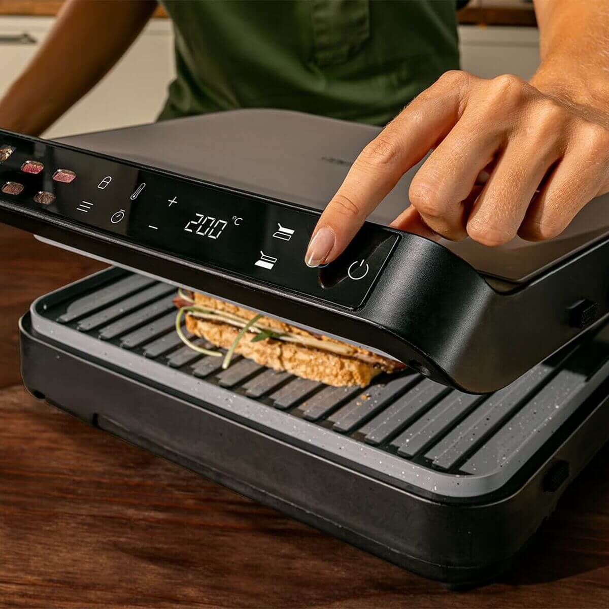 Elektrisk Grill Cecotec Rock'nGrill 2000 PerfectCook finns hos Aktivcamping
