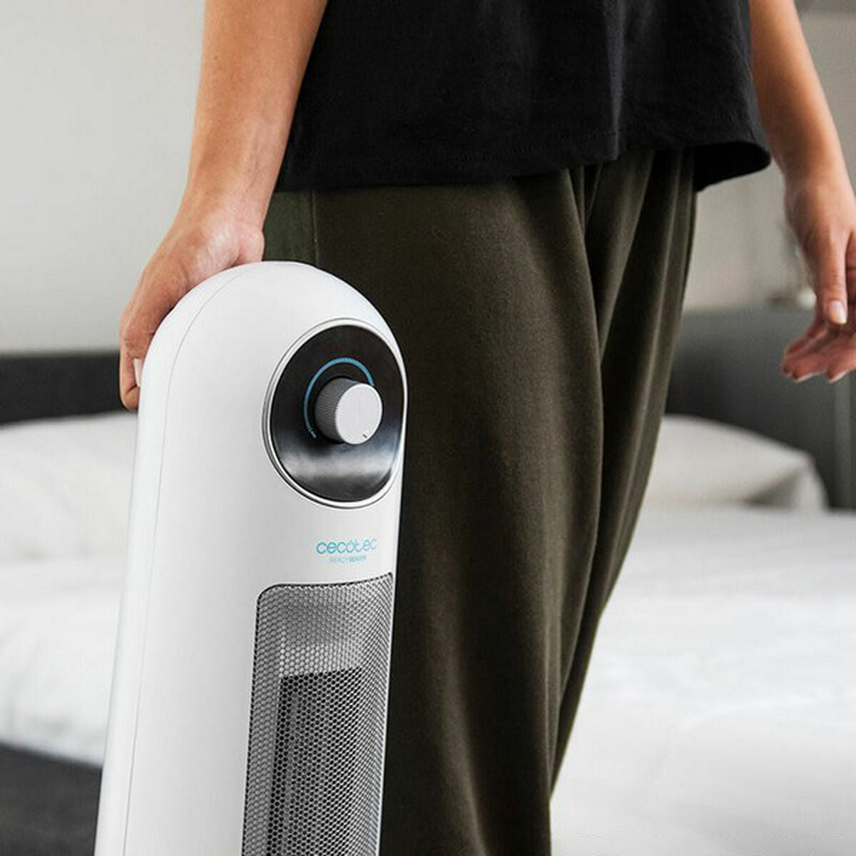 Elektriskt keramiskt värmeelement Cecotec Ready Warm 10000 Top Ceramic 2200W Vit finns hos Aktivcamping