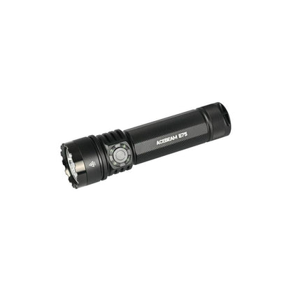 Ficklampa Acebeam E75 BLACK 5000K finns hos Aktivcamping