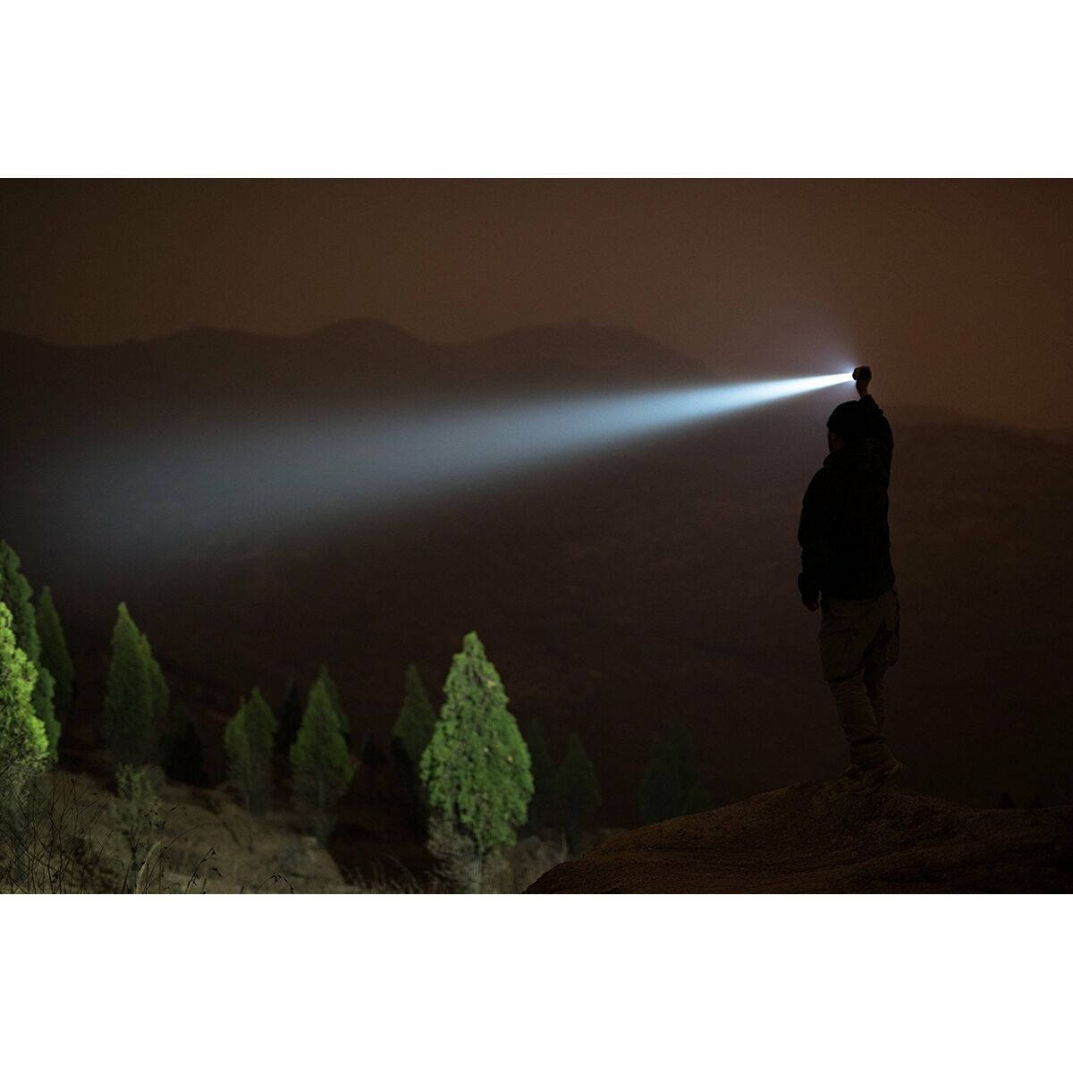 Ficklampa Acebeam E75 MAO 6500K finns hos Aktivcamping