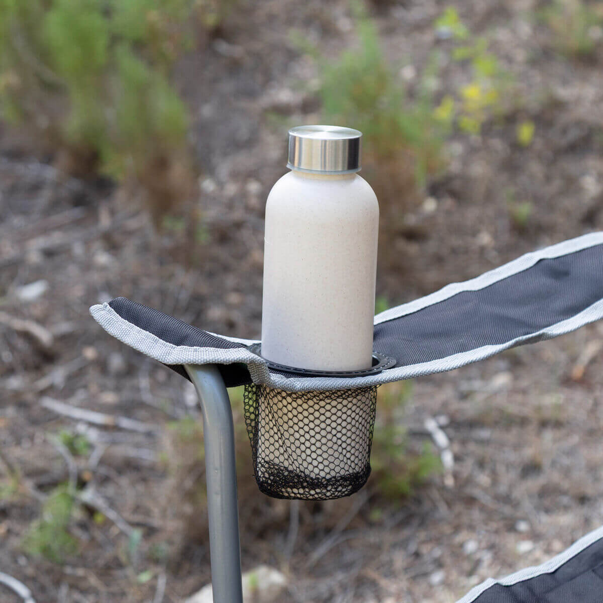Fällbar stol Aktive svart (4 antal) finns hos Aktivcamping