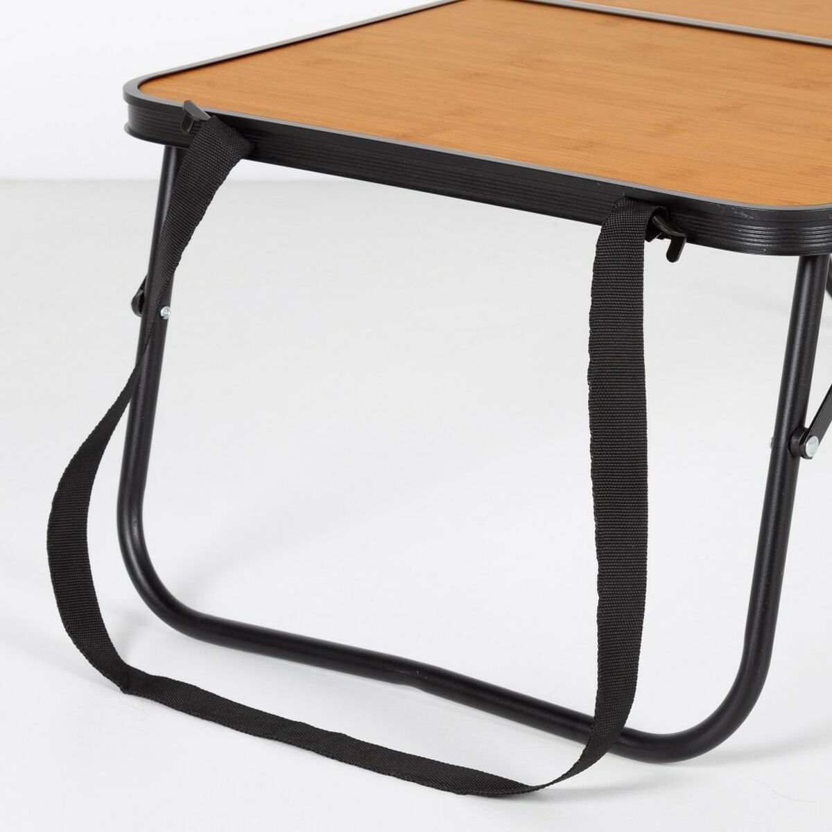 Fällbord Aktive Svart 60 x 25 x 40 cm finns hos Aktivcamping