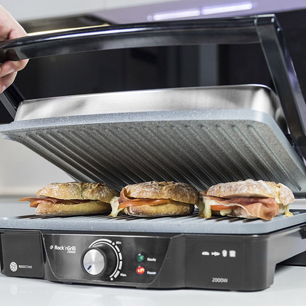Grillplatta Cecotec Parrilla Rock'n Grill 2000 W finns hos Aktivcamping